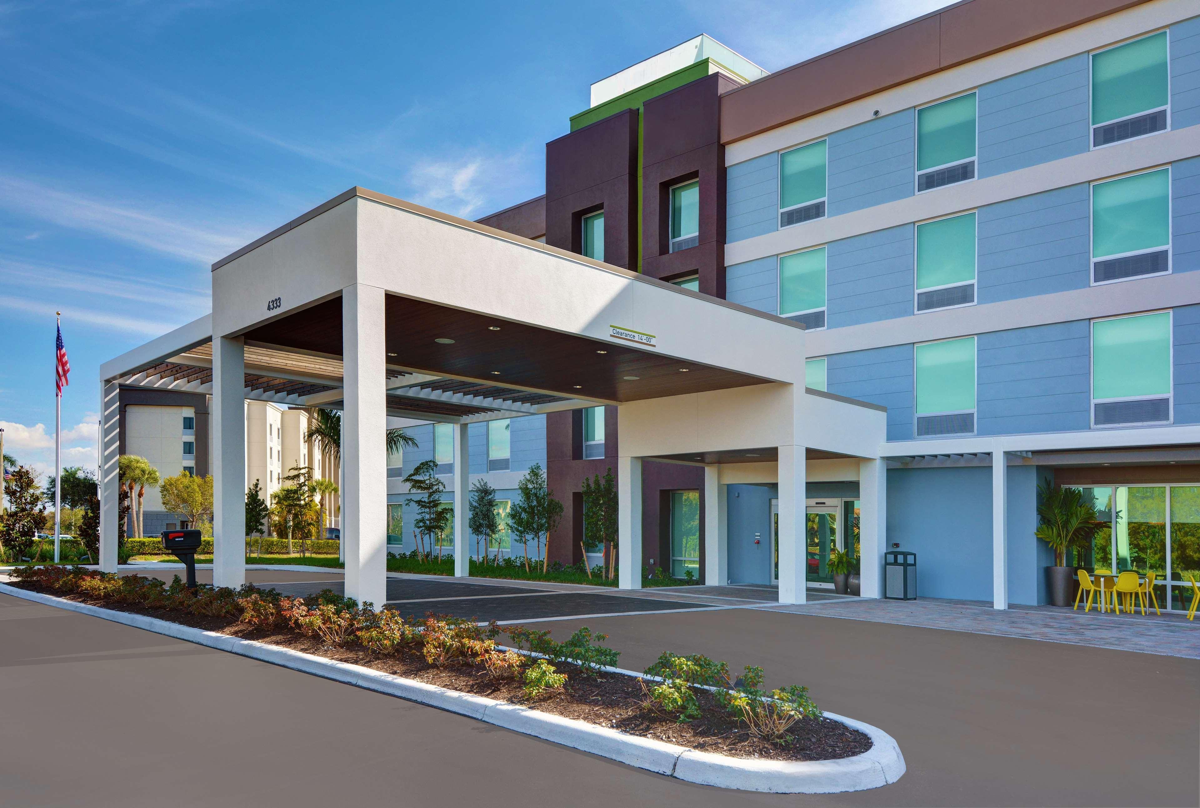 Home2 Suites By Hilton Fort Myers Colonial Blvd Exterior foto
