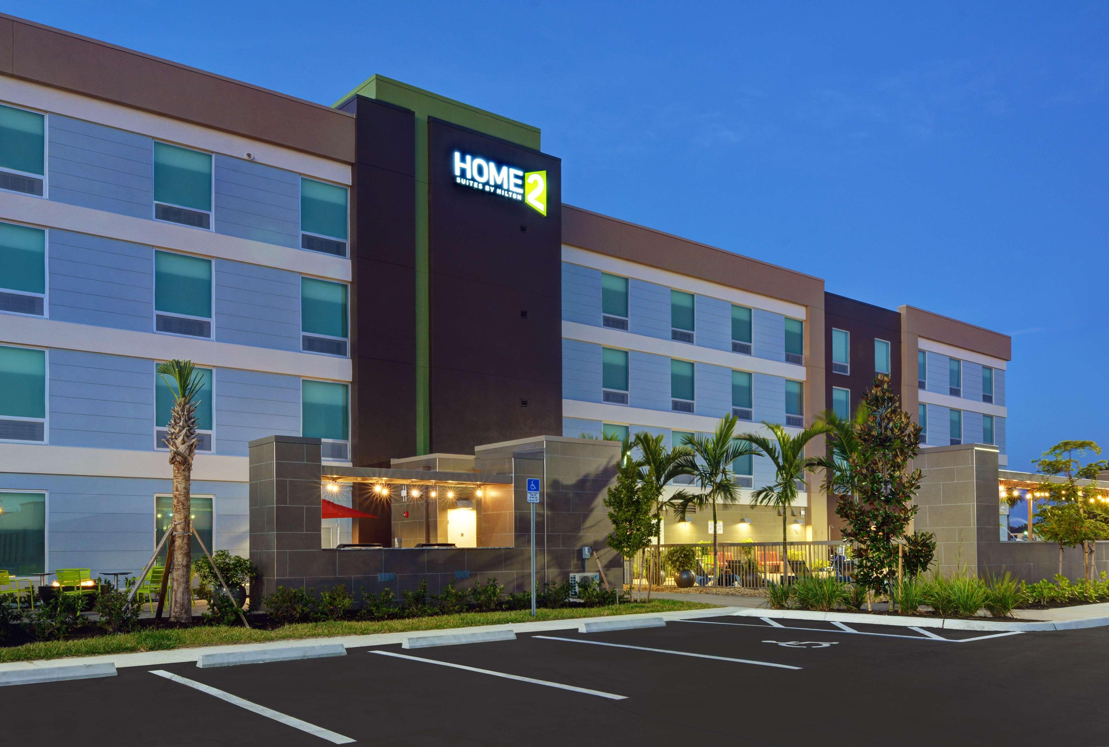Home2 Suites By Hilton Fort Myers Colonial Blvd Exterior foto